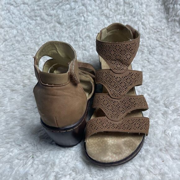 JBU Bianca synthetic brown gladiator style wedge sandalsVelcro strap closure SZ9 - Picture 2 of 10